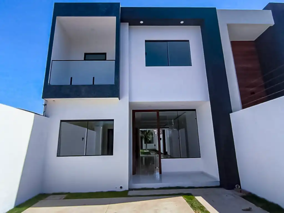 casa_de_5_dormitorios_en_venta_6to_anillo_urb_españa_entrada