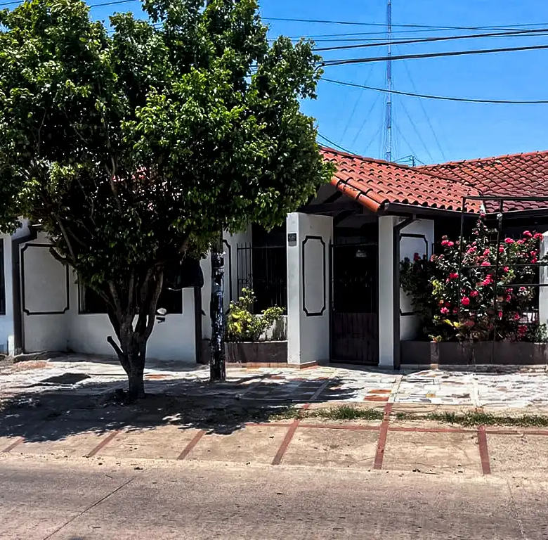 casa_en_venta_de_4_dormitorios_zona_comercial_de_feria_y_cumavi