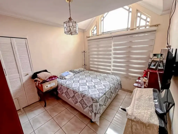 casa_en_venta_dentro_de_condominio_genesis_7mo_anillo_beni_dormitorio