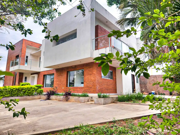 casa_en_venta_en_esquina_villa_bonita_entrada