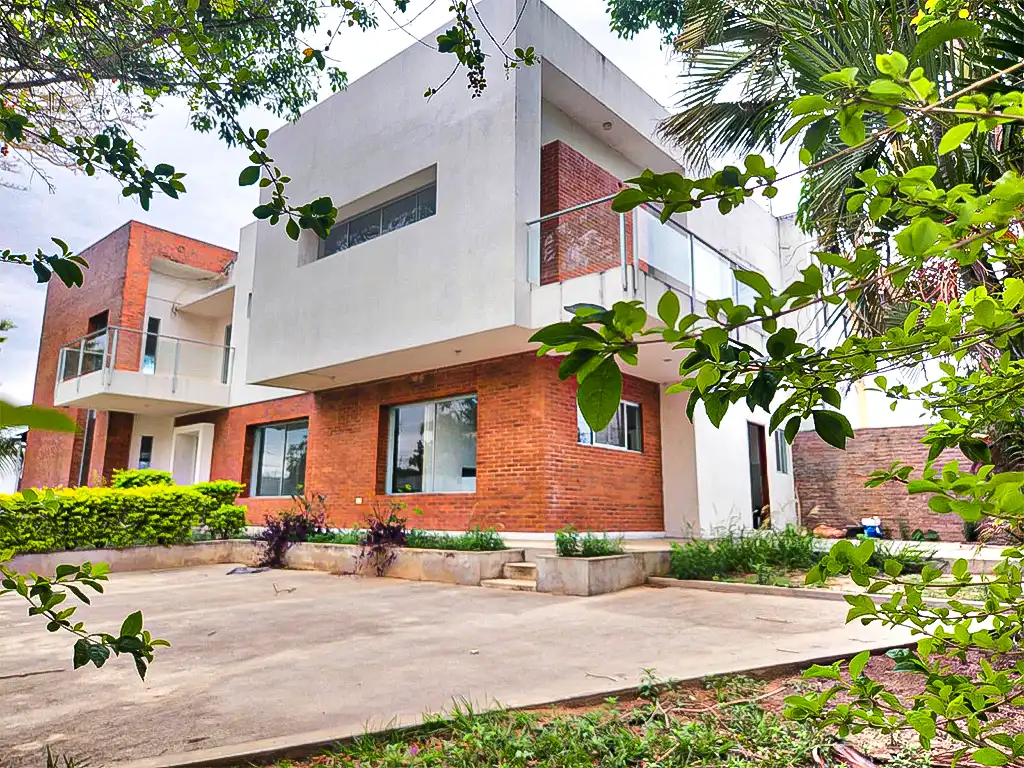 casa_en_venta_en_esquina_villa_bonita_entrada