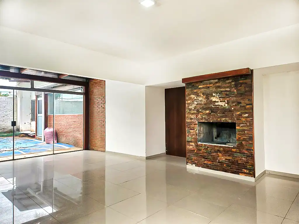 casa_en_venta_en_esquina_villa_bonita_sala_1