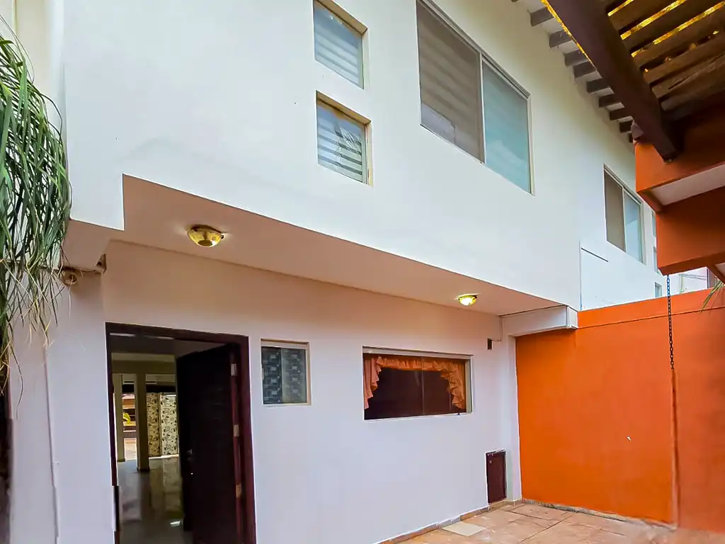 casa_en_venta_sobre_avenida_beni_entre_6to_y_7mo_anillo_entrada