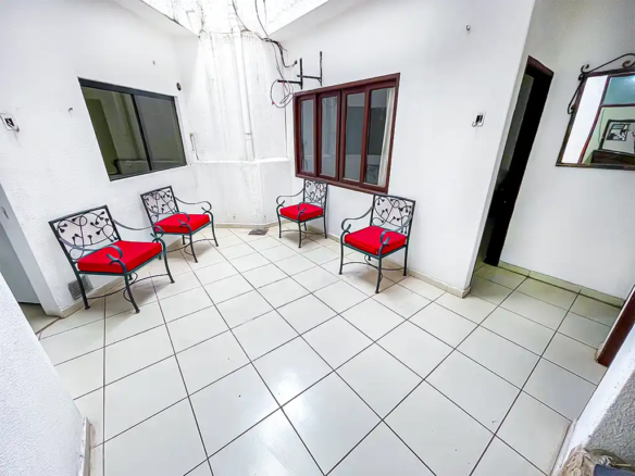 casa_en_venta_zona_comercial_avenida_cañoto_sala