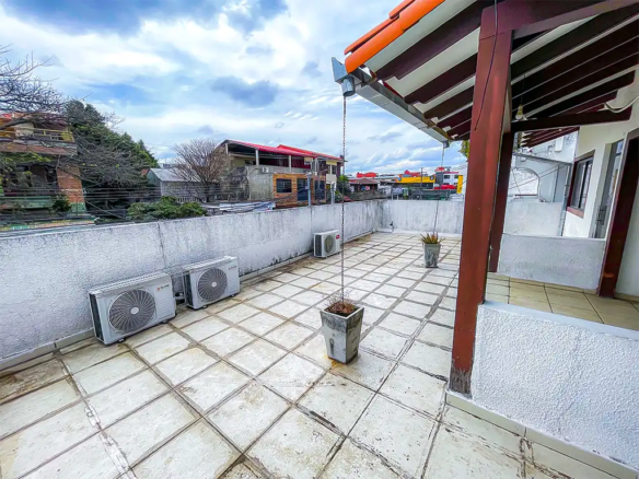 casa_en_venta_zona_comercial_avenida_cañoto_terraza_1