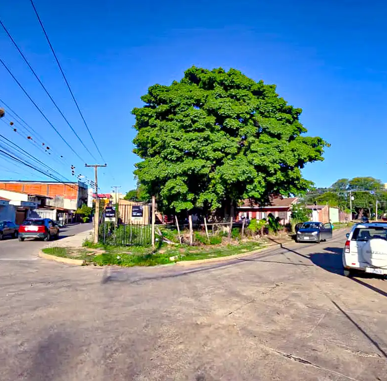 terreno_en_venta_en_esquina_a_una_cuadra_de_la_feria_barrio_lindo_fachada