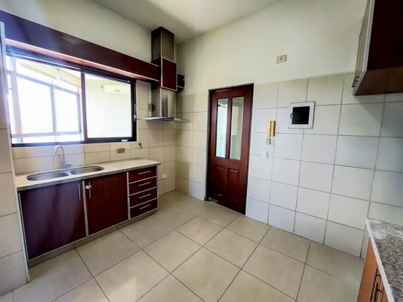 Dpto_en_venta_en_avenida_cristobal_de_mendoza_2do_anillo_edf_la_casona_dpto_2410_cocina