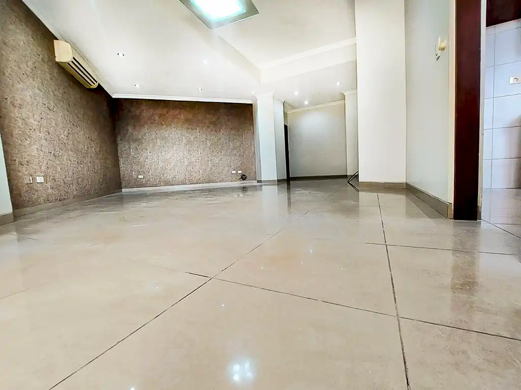 Dpto_en_venta_en_avenida_cristobal_de_mendoza_2do_anillo_edf_la_casona_dpto_2410_sala