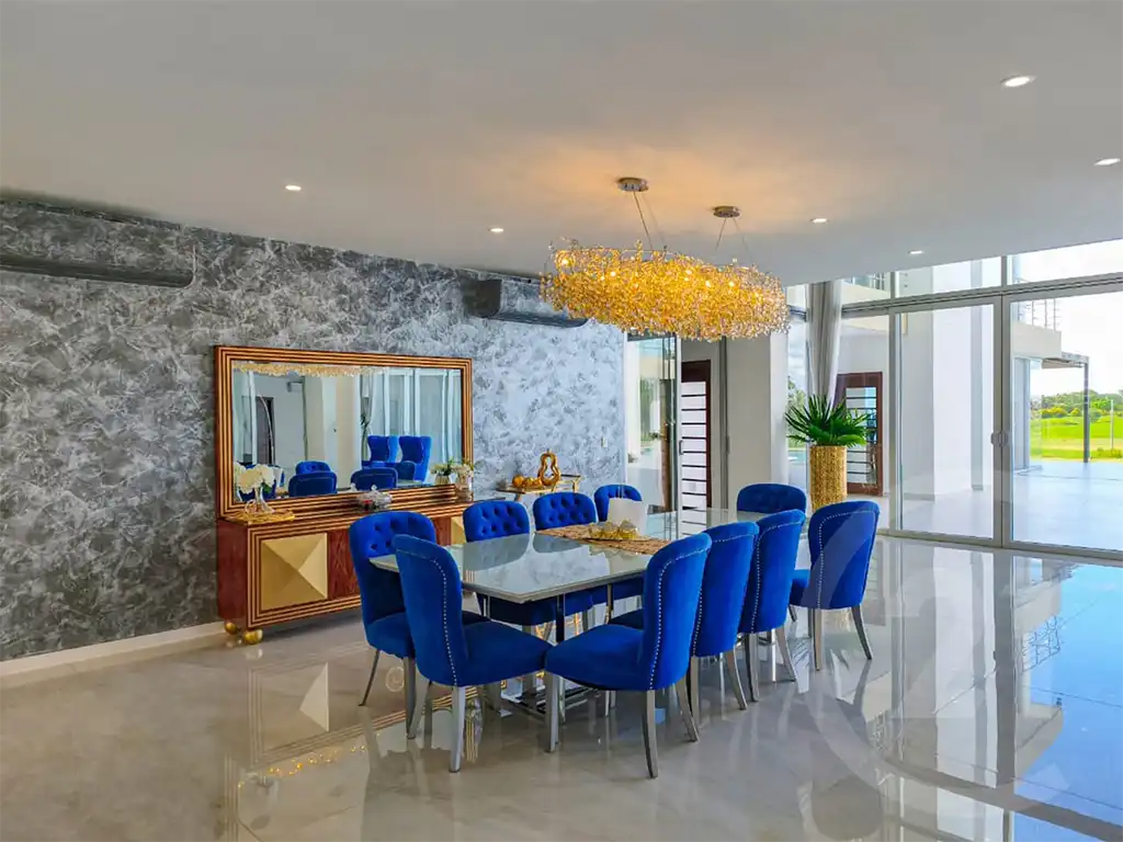 casa_de_lujo_en_venta_santa_cruz_urubo_comedor