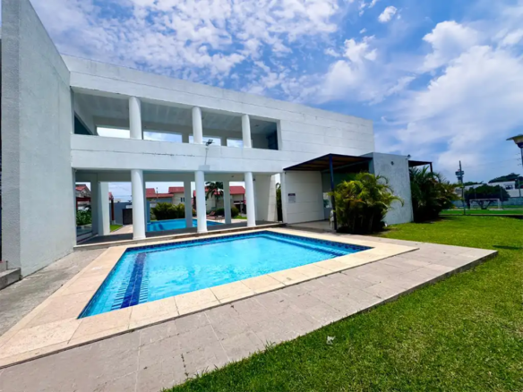 casa_en_venta_santa_cruz_de_la_colina_piscina